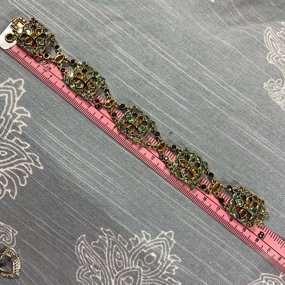 Monet bracelet gold tone, multi color faceted stones (1 missing) - Picture 6 of 15